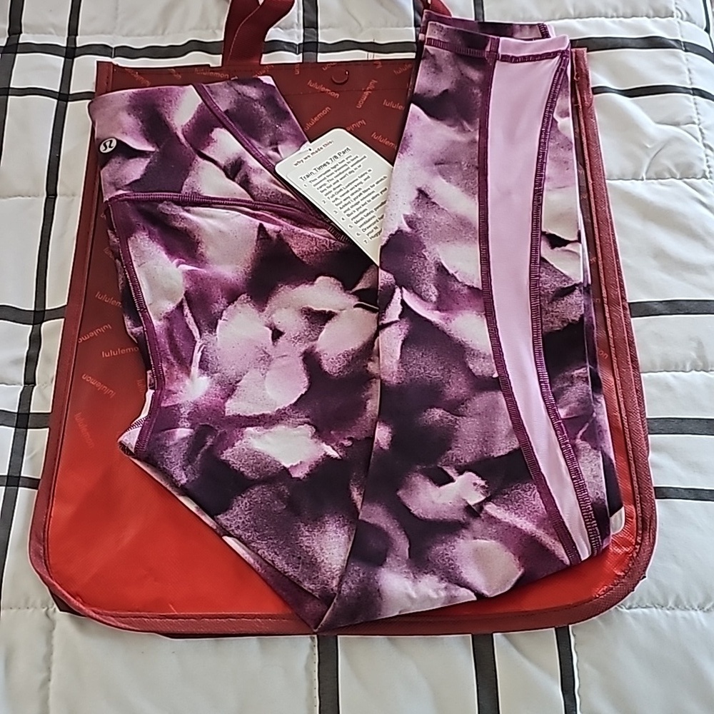 * NWT Lululemon Train Times 7/8 Pant in Blush Blossom Alpine White Candy Pink